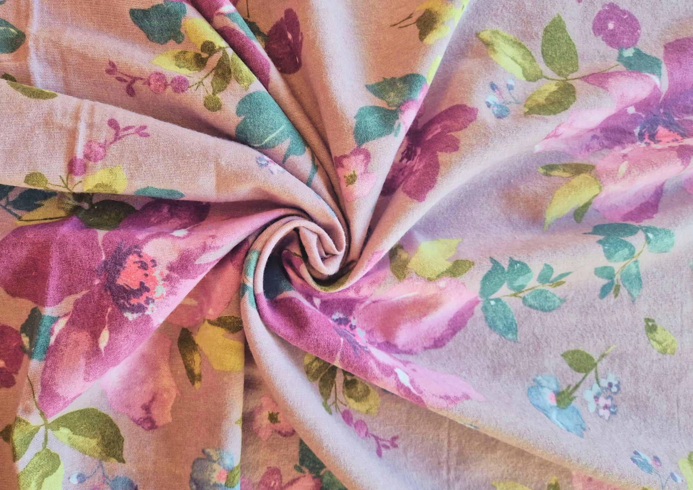 41R1 violet flanele patalyne su pukeliu medvilne pagaminta Lietuvoje Kurima CT261005 (2) Flanelinė patalynė (kurima.lt)